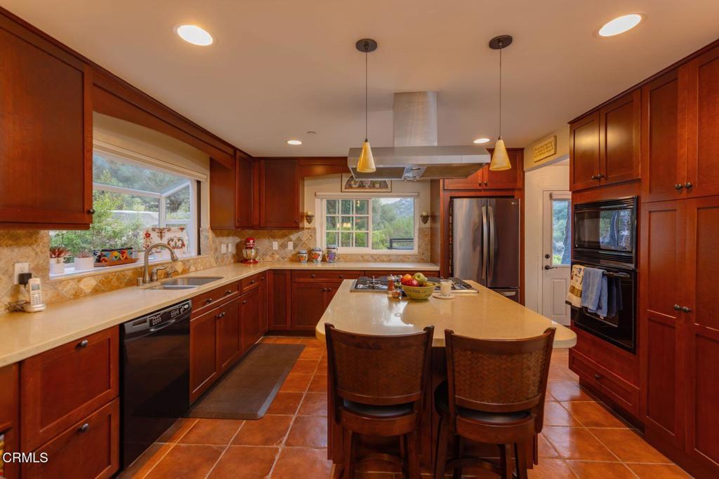 MLS #V1-32413 image #3