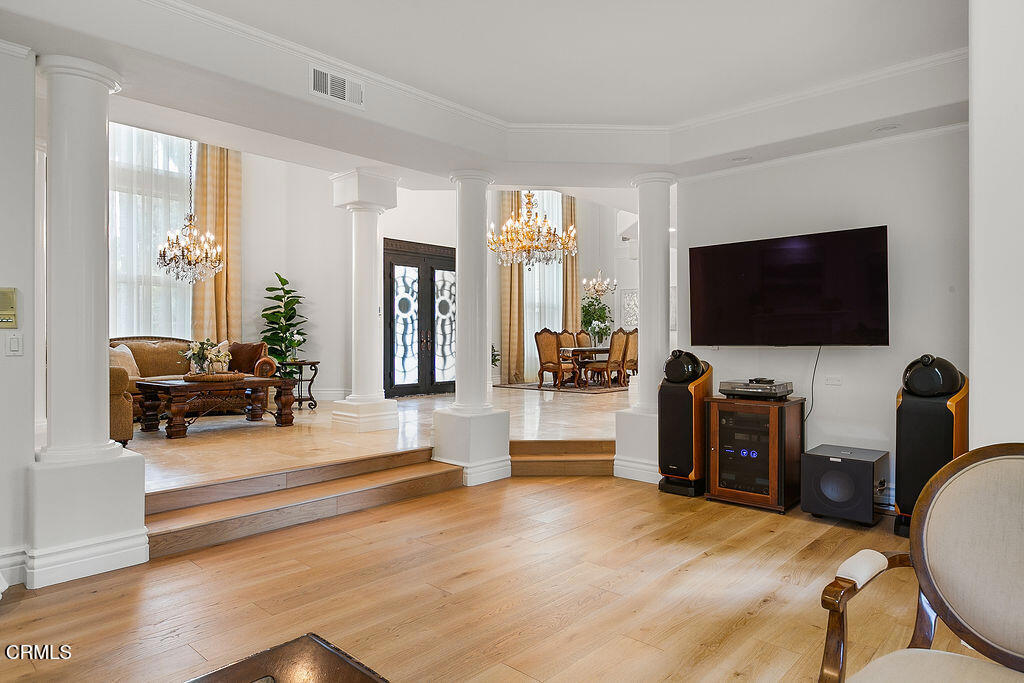 MLS #V1-32467 image #13