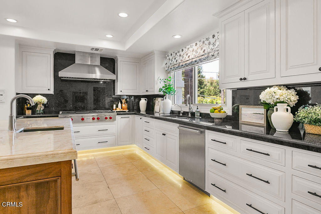 MLS #V1-32467 image #25