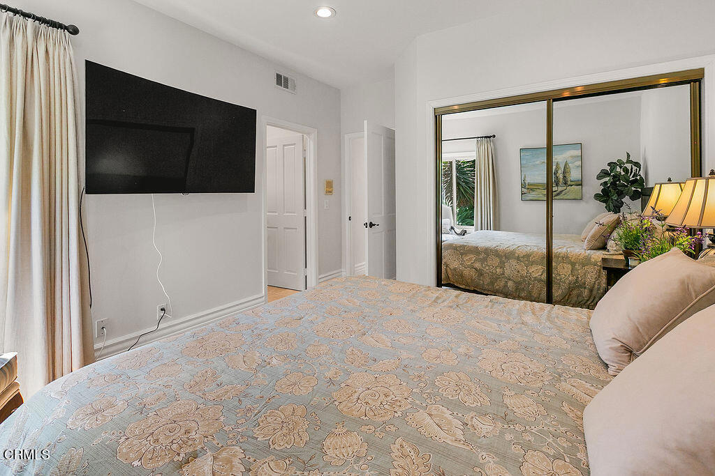 MLS #V1-32467 image #30