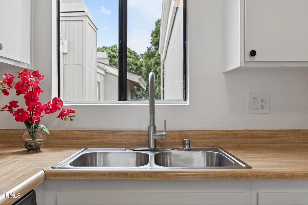 MLS #V1-32541 image #11