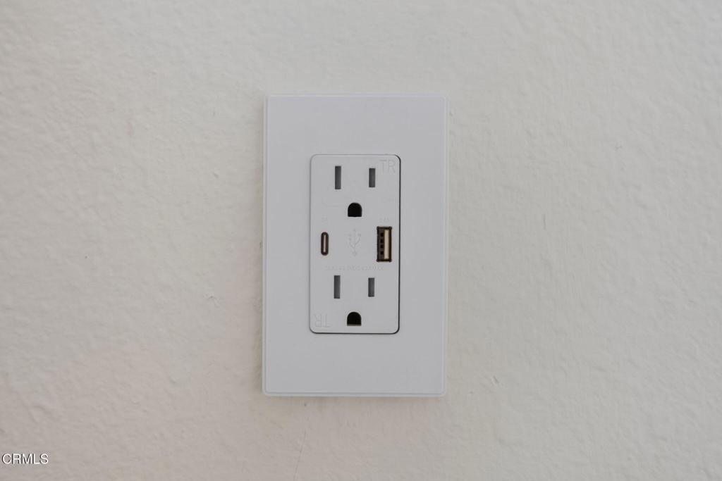 MLS #V1-32541 image #33