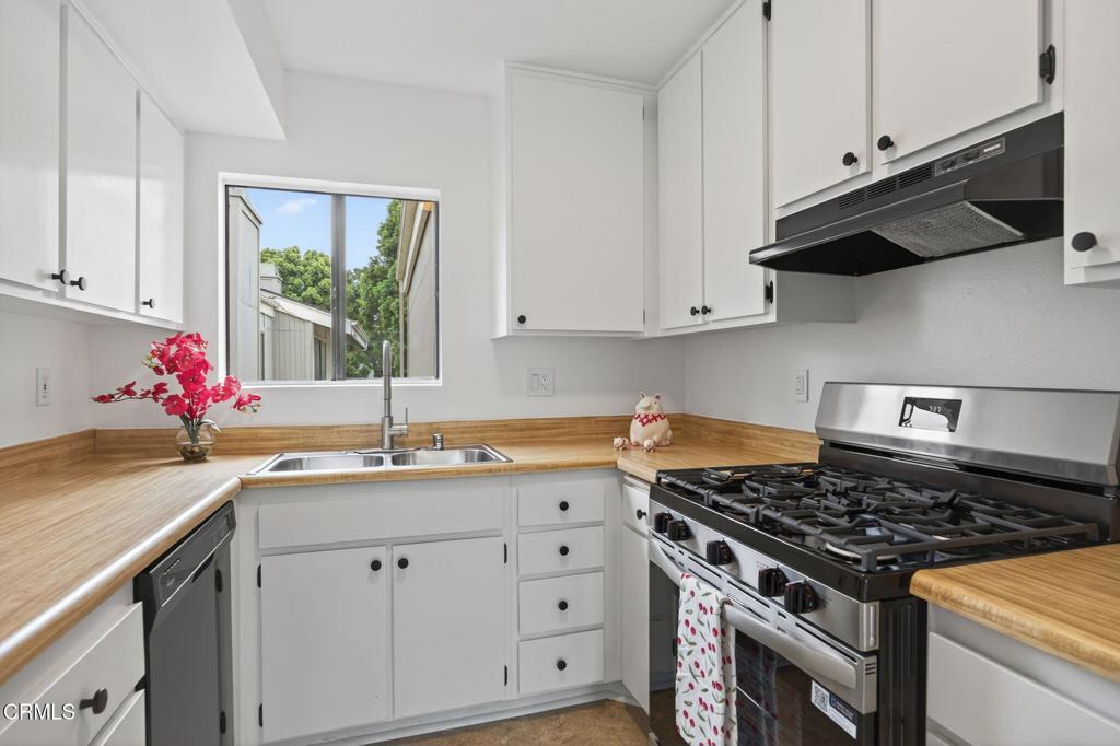 MLS #V1-32541 image #8