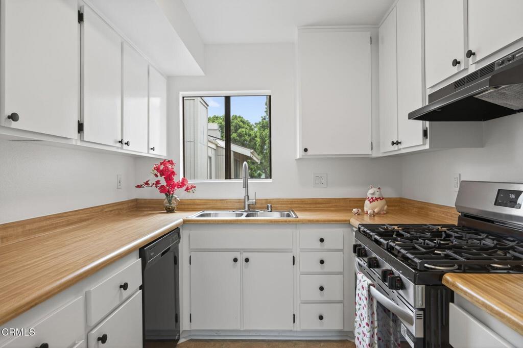 MLS #V1-32541 image #9