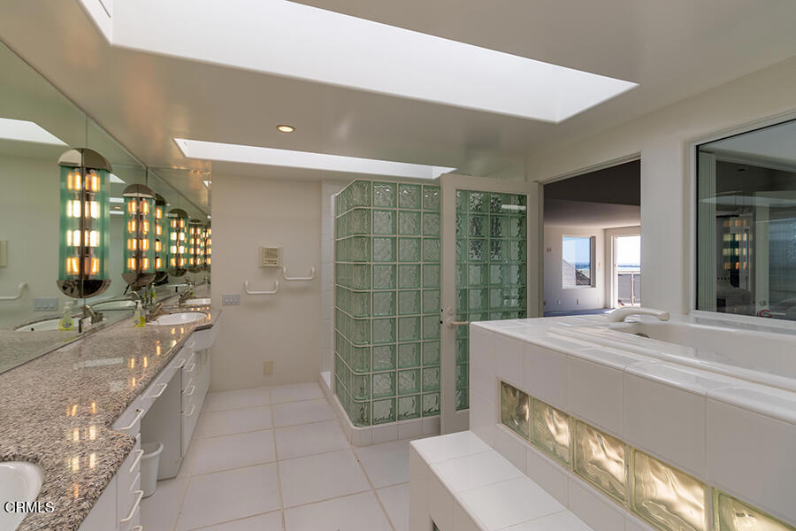 MLS #V1-32567 image #34