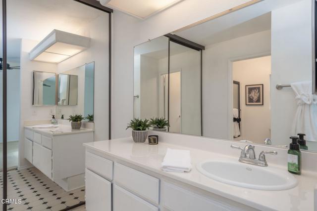 MLS #V1-32570 image #21