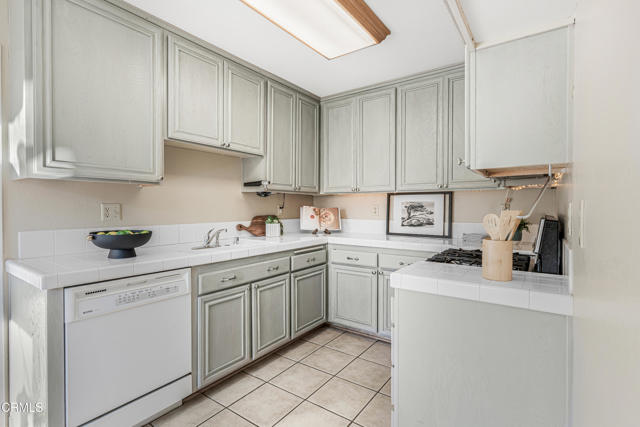 MLS #V1-32579 image #5