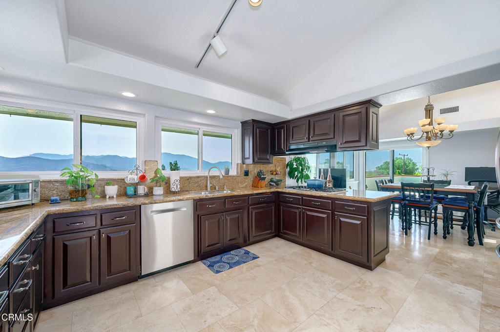 MLS #V1-32584 image #23