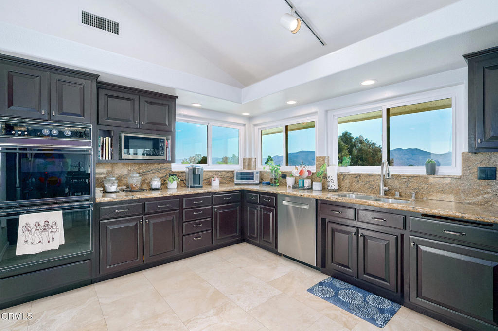 MLS #V1-32584 image #25