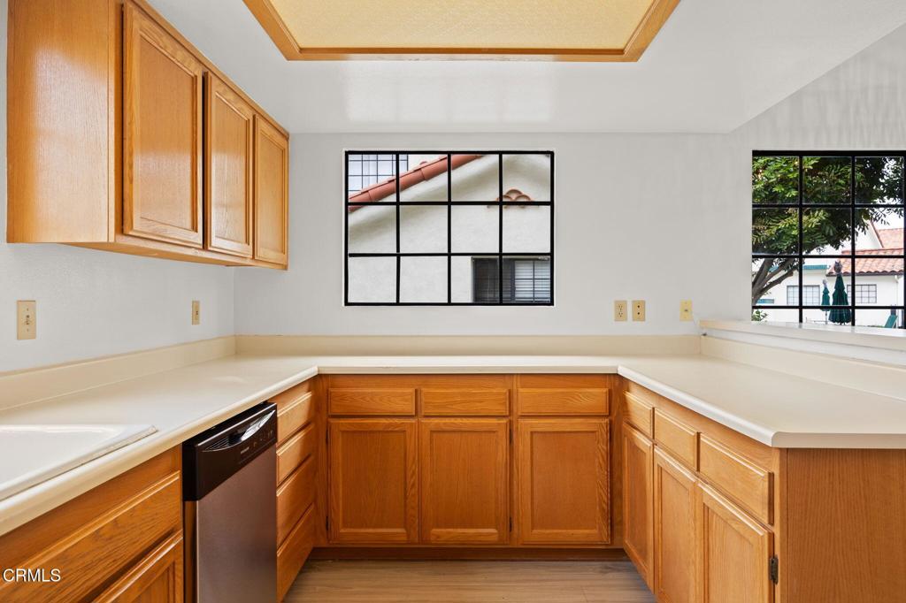 MLS #V1-32593 image #7