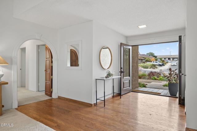 MLS #V1-32594 image #6