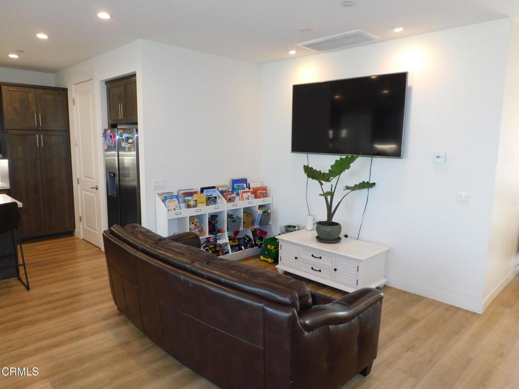 MLS #V1-32630 image #2