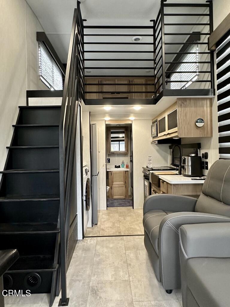 MLS #V1-32642 image #3