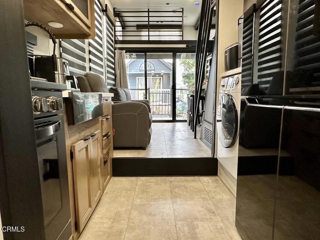 MLS #V1-32642 image #8