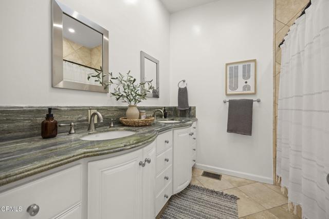 MLS #V1-32657 image #38