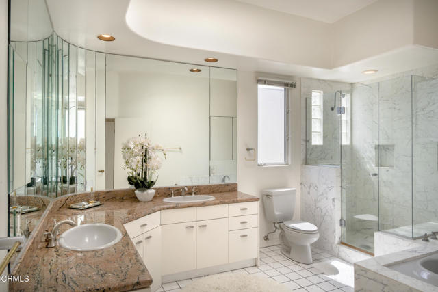 MLS #V1-32662 image #25