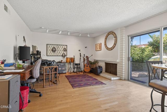 MLS #V1-27808 image #6