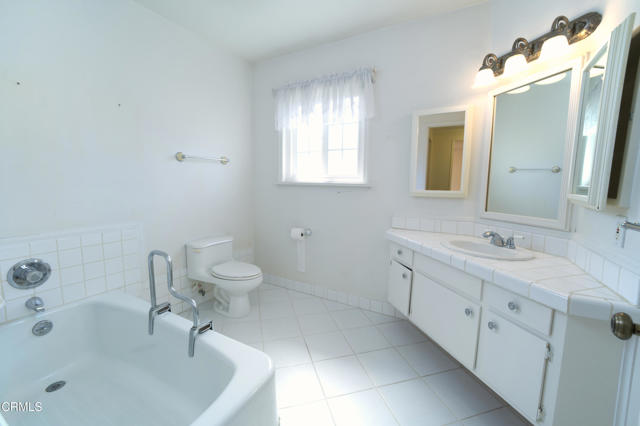 MLS #V1-32707 image #8