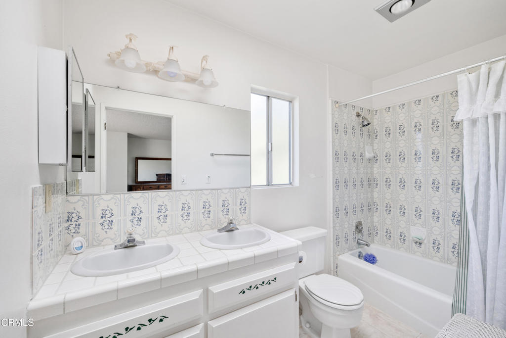 MLS #V1-32743 image #11