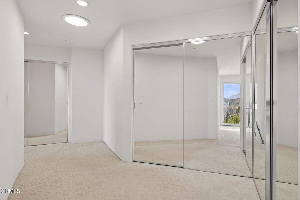 MLS #V1-32764 image #21