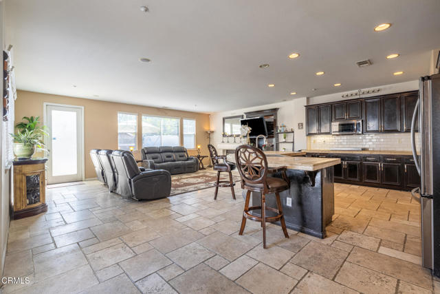 MLS #V1-32340 image #15