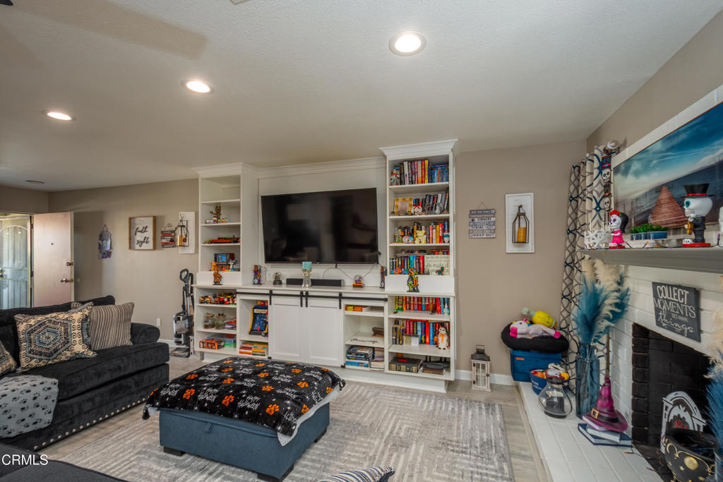 MLS #V1-32807 image #6