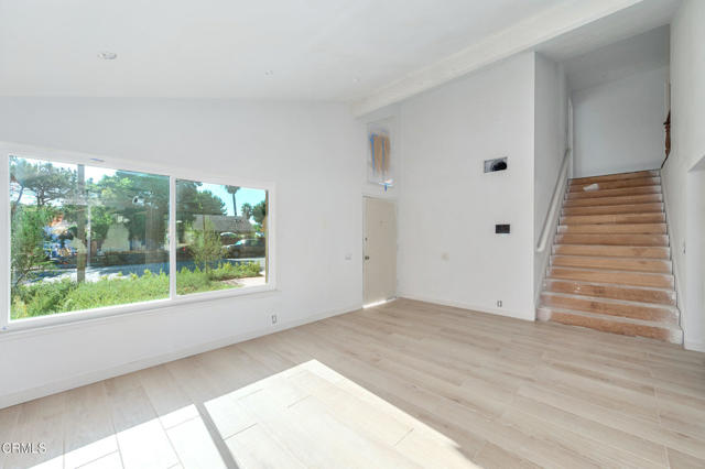 MLS #V1-32823 image #3