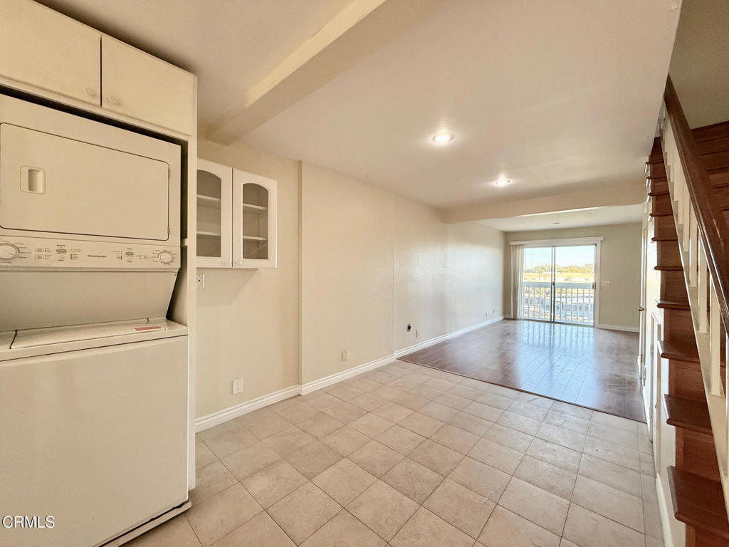 MLS #V1-32858 image #3