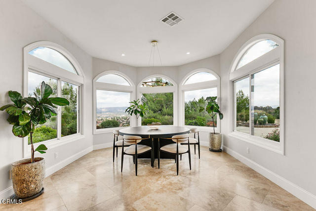 MLS #V1-32891 image #18