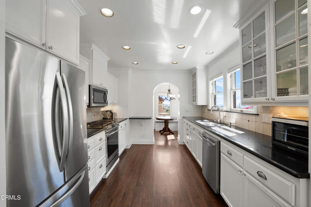 MLS #V1-32899 image #10