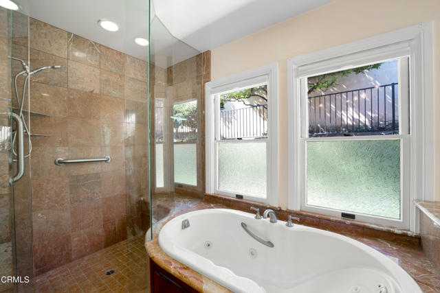 MLS #V1-32899 image #15