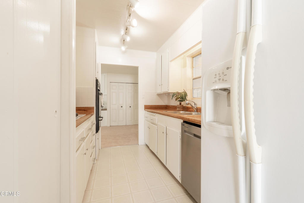 MLS #V1-32912 image #11