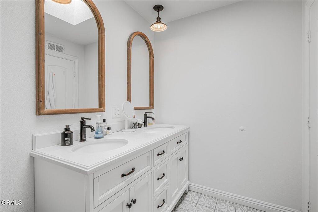 MLS #V1-32922 image #24