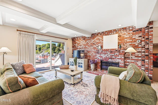 MLS #V1-32926 image #7