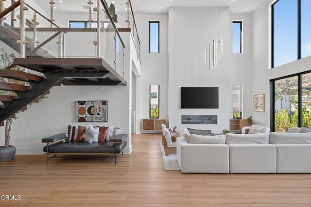 MLS #V1-32927 image #10