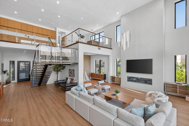 MLS #V1-32927 image #16