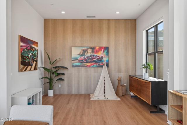 MLS #V1-32927 image #21