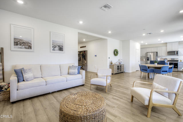 MLS #V1-32931 image #4