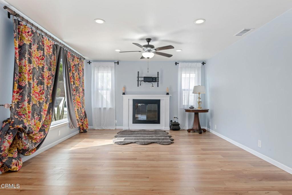 MLS #V1-32941 image #4