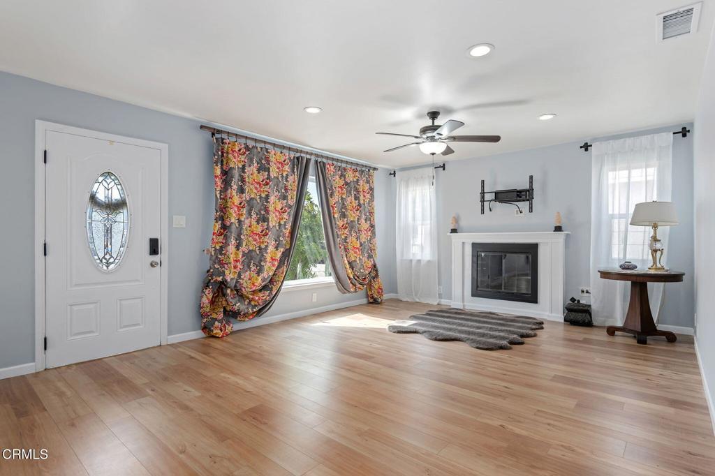 MLS #V1-32941 image #5