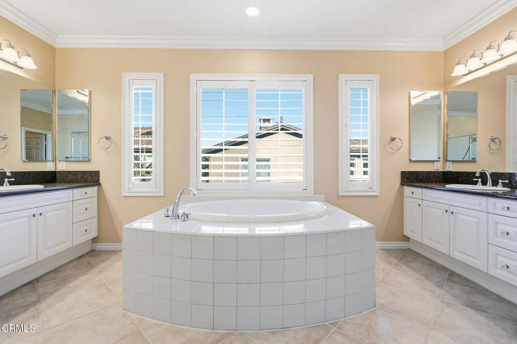 MLS #V1-32946 image #20