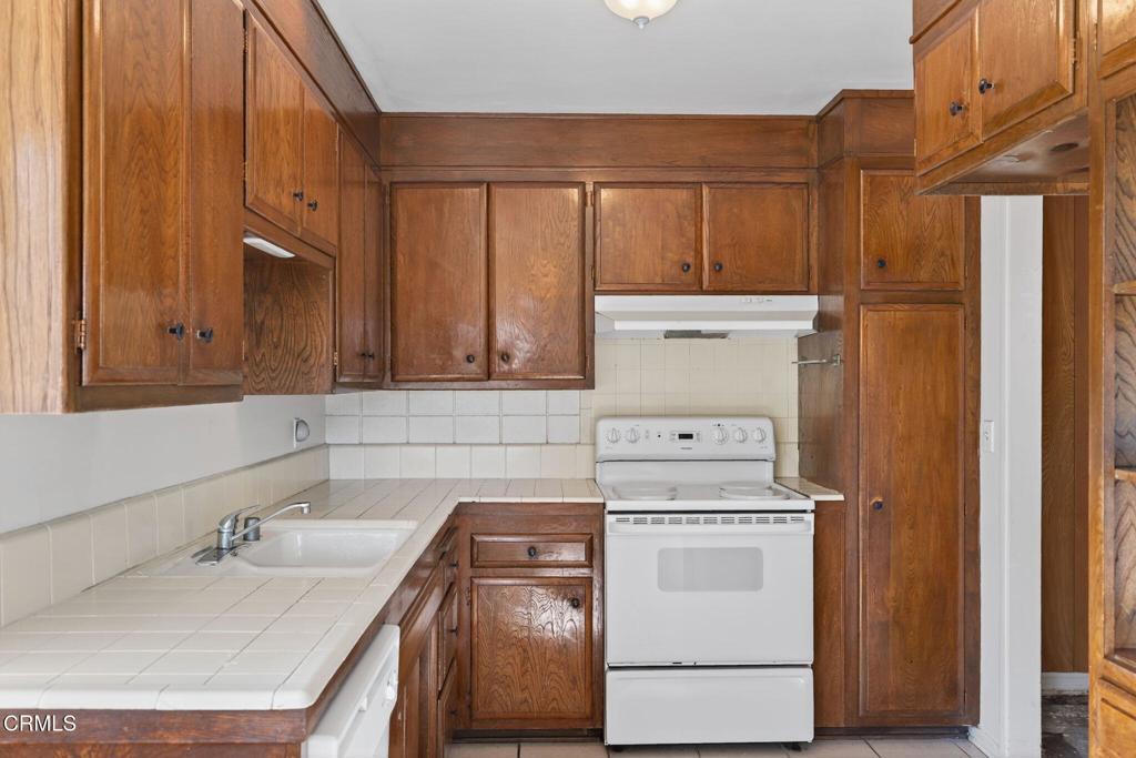 MLS #V1-32975 image #17