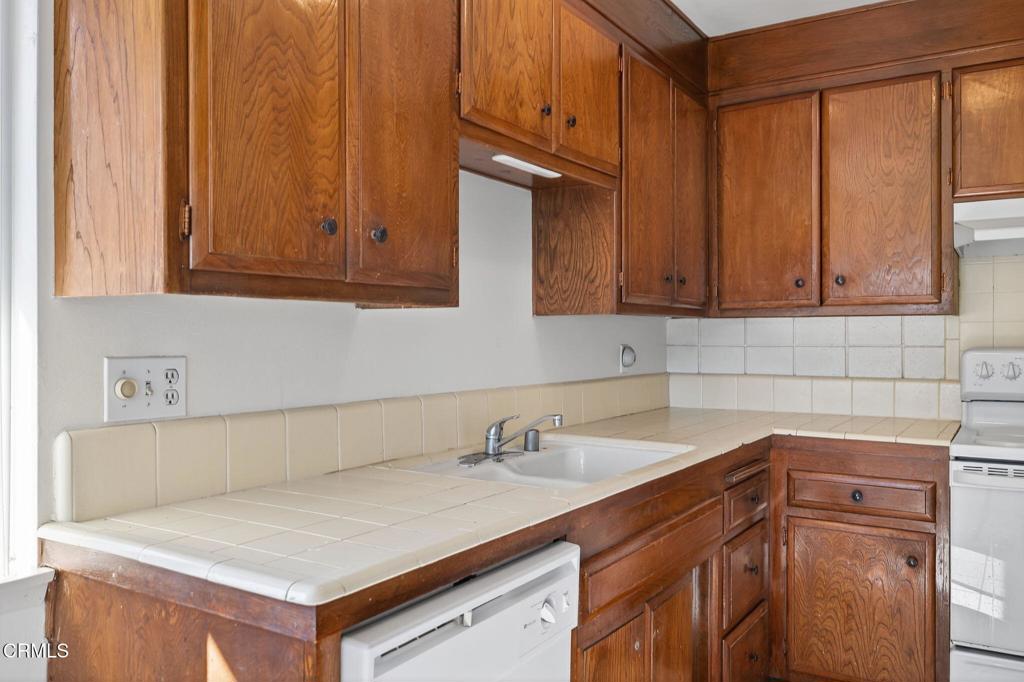 MLS #V1-32975 image #18