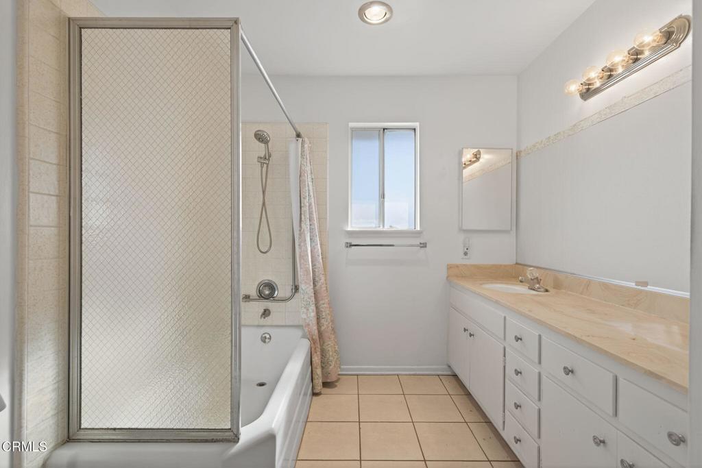 MLS #V1-32975 image #24