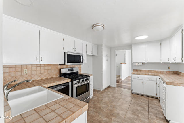 MLS #V1-32985 image #15