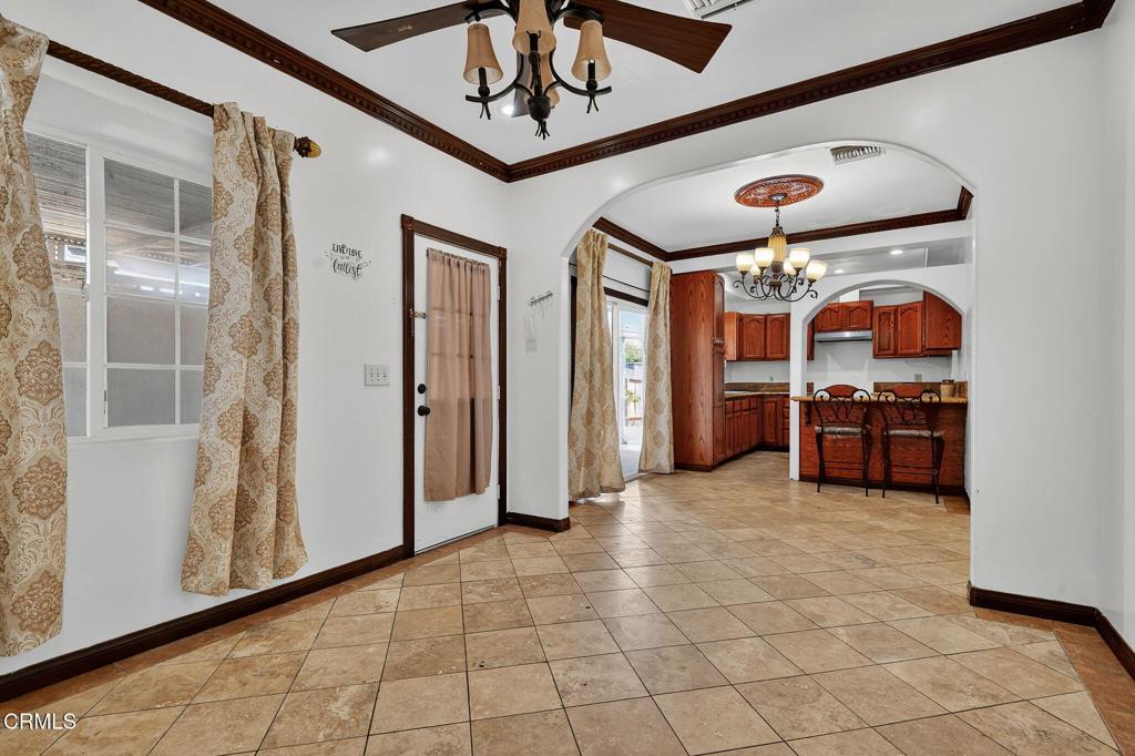 MLS #V1-32987 image #9