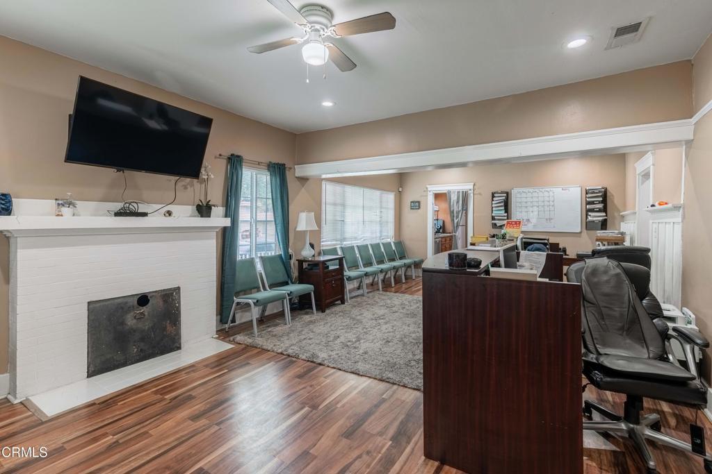 MLS #V1-32993 image #6