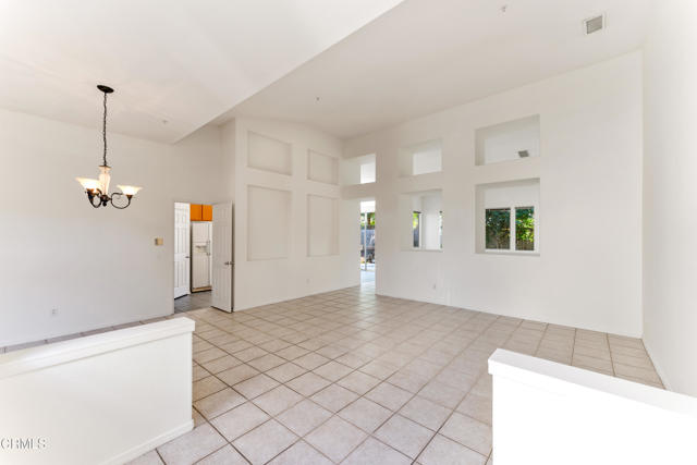 MLS #V1-32994 image #5