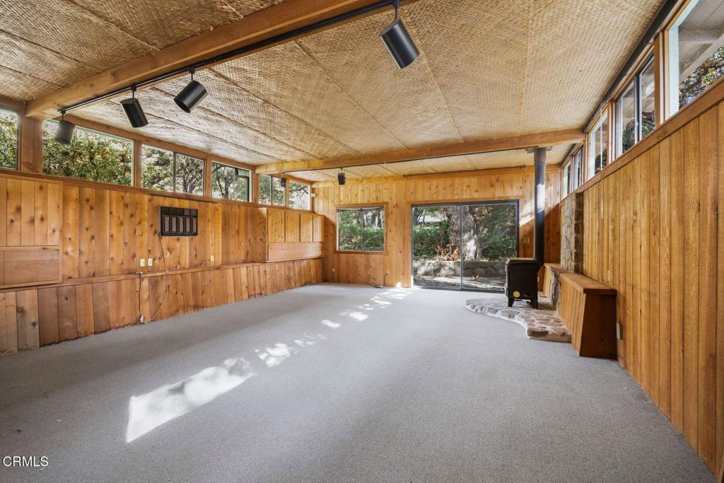 MLS #V1-32999 image #22