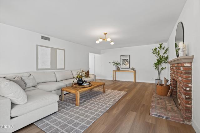 MLS #V1-33007 image #3